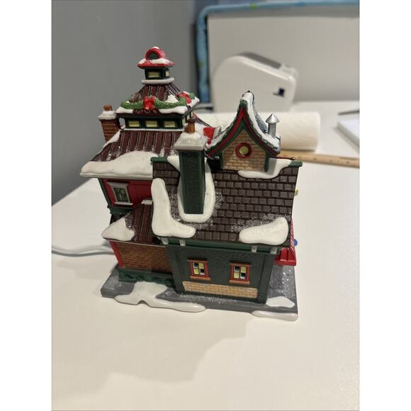 Dept 56 North Pole Series Sesame Street At The North Pole - Picture 11 of 16